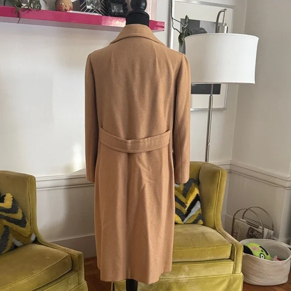 Elegant Tan Camel Hair Coat - Picture 7 of 13